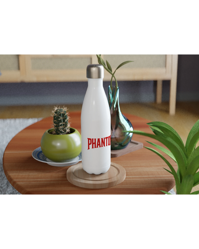 Close-up of leak-proof cap and insulated bottle body in white